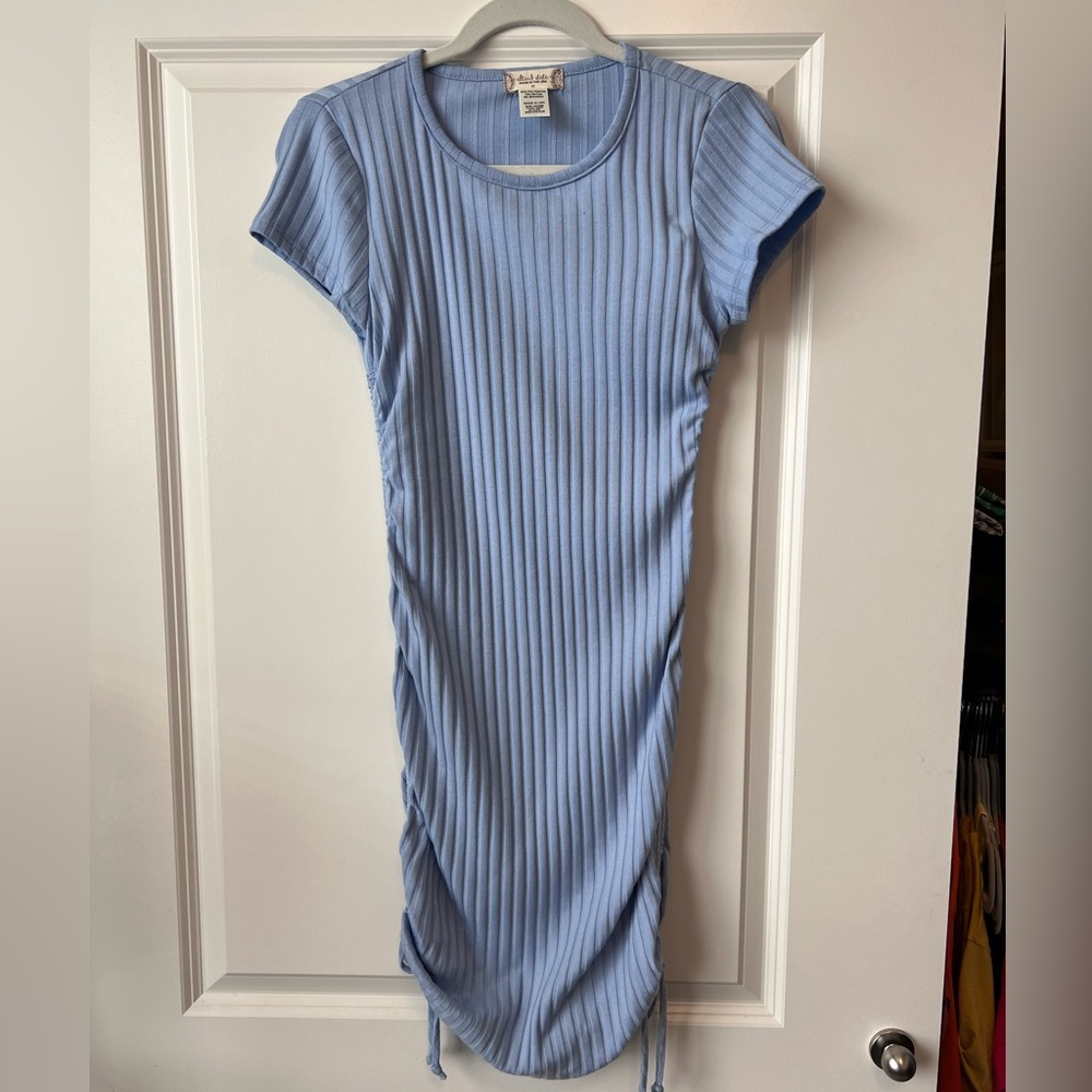 Ribbed bodycon dress.